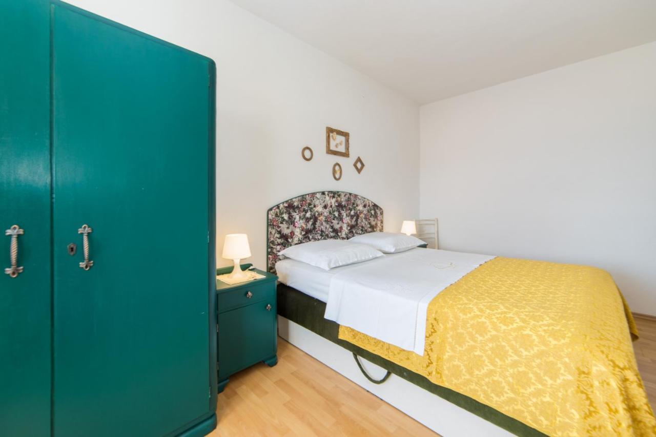 Apartmani Kala Podgora Bagian luar foto