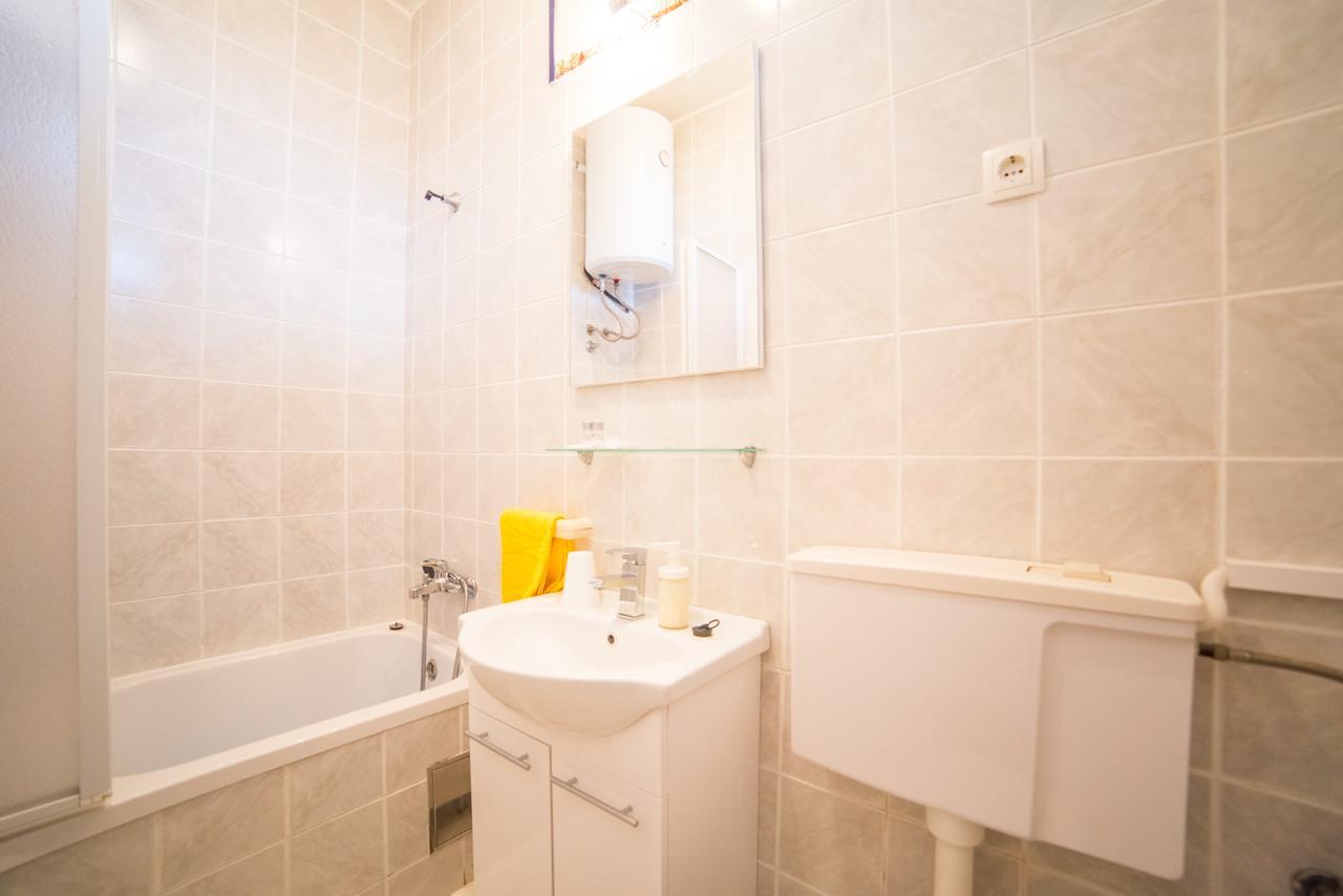 Apartmani Kala Podgora Bagian luar foto